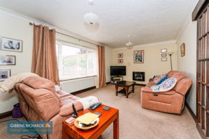 Sitting Room- click for photo gallery